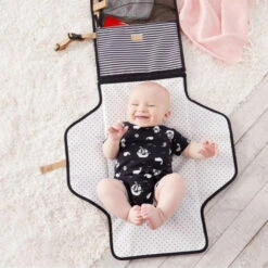 Skip Hop Pronto Signature Changing Station - Black And White Stripe -Motherswork Store 10 2dfe20c7 08db 4799 b666 a6f31116145c