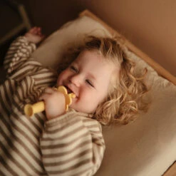 Mushie Flower Training Toothbrush -Motherswork Store 7 f66bf622 564a 42e0 b99f a235cb7c6e2c