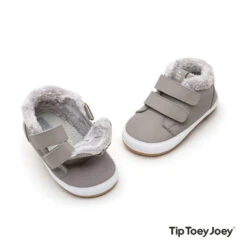 Tip Toey Joey Cascade Frost Sneakers -Motherswork Store B9F740E3 DCE7 41AC 8F31 C621D9BD1A5B 1 105 c