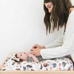 Bebe Au Lait Muslin Changing Pad Cover -Motherswork Store Nautical ChangingPadCover Lifestyle02 1000x a41dd583 c33c 43e6 bb0d f995eac8912f