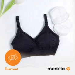 Medela Disposable Nursing Pads 60s -Motherswork Store medela nursing pad image4 1024x1024 1